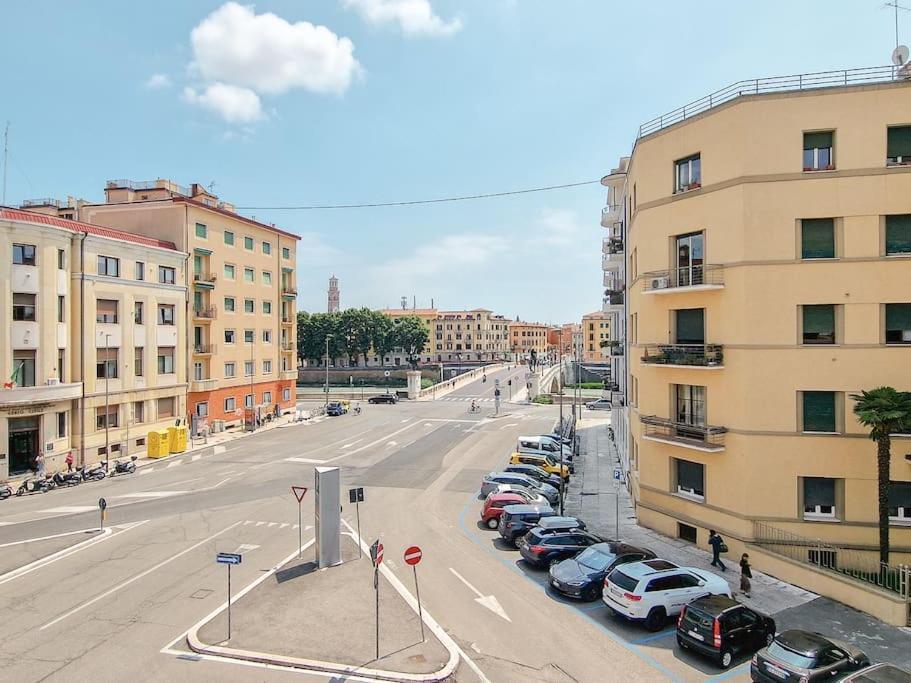 Charme On The River - City Center Apartman Verona Kültér fotó
